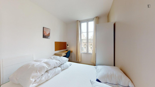 Very comfy double bedroom near the Saint-Charles train station 