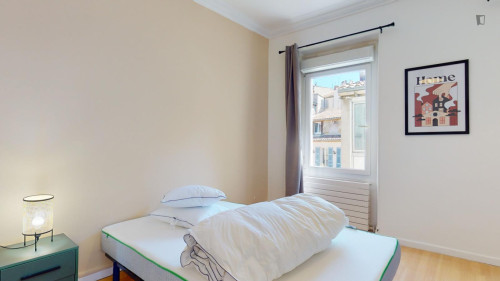 Grand double bedroom in the Camas neighbourhood