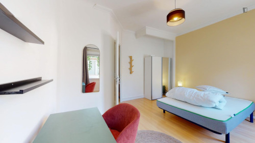 Grand double bedroom in the Camas neighbourhood