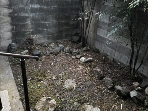 House near Philosophy Path in Kyoto - Gallery - 6