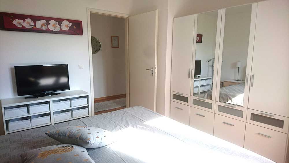 Quiet Cozy 2-Room Apartment - 7
