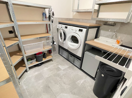Design Loft Herford - parking, WiFi, Netflix, home cinema, full kitchen