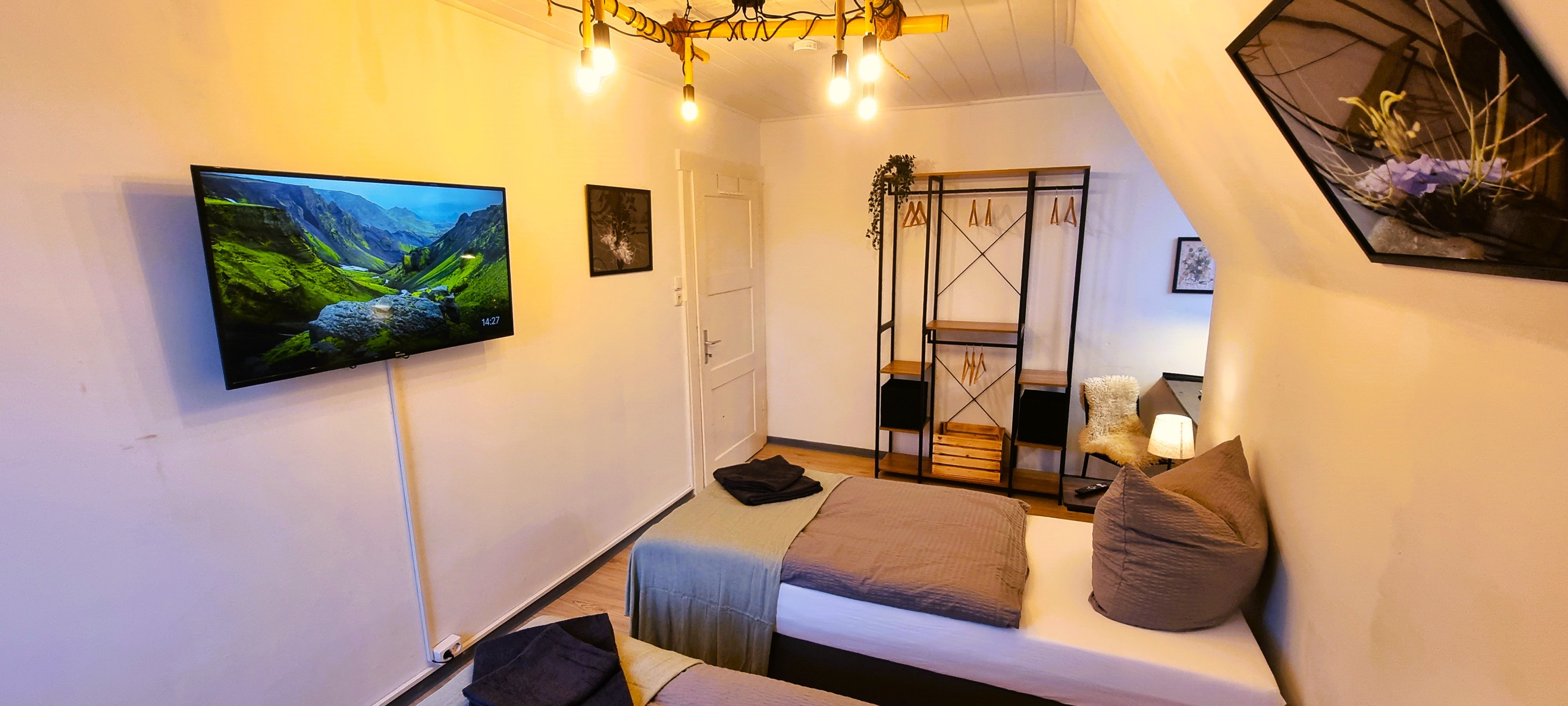  Nigella Apartment Directly At Celle Main Station For 6 People With Free Parking Fully Equipped Kitch  -  Nigella Apartment directly at Celle main station for 6 people with free parking Fully equipped kitchen Elite Standard  - Gallery -  34