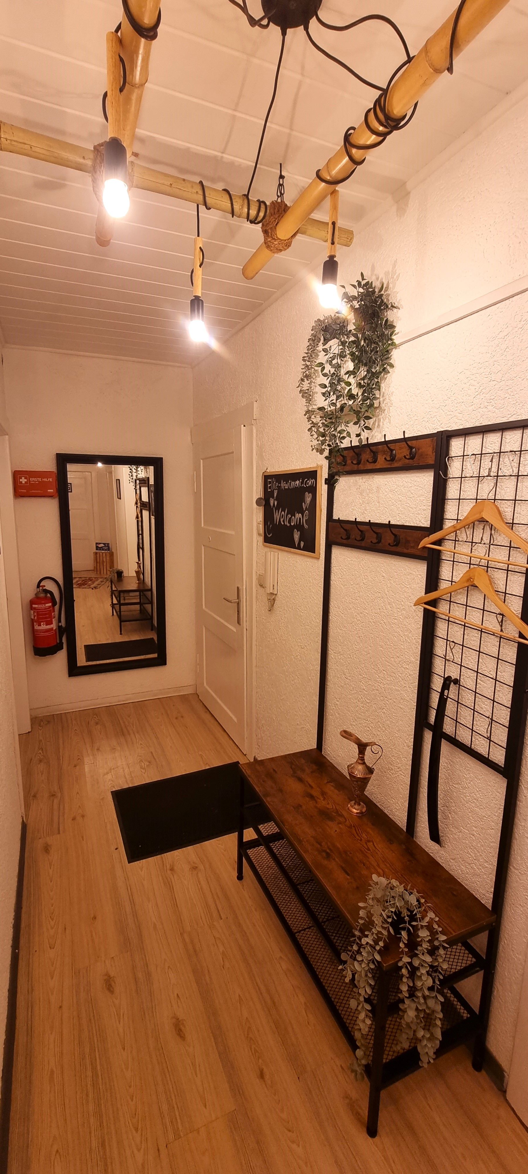  Nigella Apartment Directly At Celle Main Station For 6 People With Free Parking Fully Equipped Kitch  -  Nigella Apartment directly at Celle main station for 6 people with free parking Fully equipped kitchen Elite Standard  - Gallery -  31