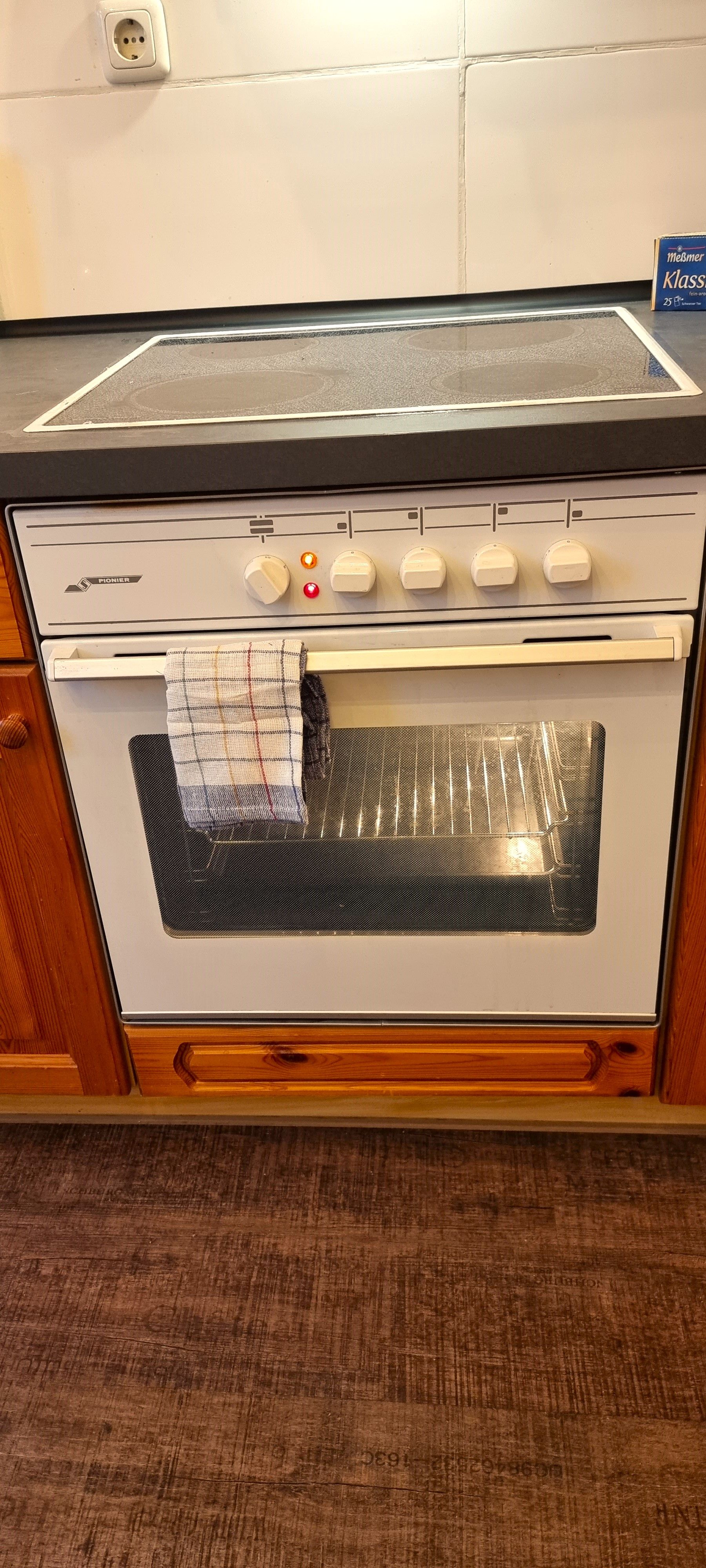  Nigella Apartment Directly At Celle Main Station For 6 People With Free Parking Fully Equipped Kitch  -  Nigella Apartment directly at Celle main station for 6 people with free parking Fully equipped kitchen Elite Standard  - Gallery -  15