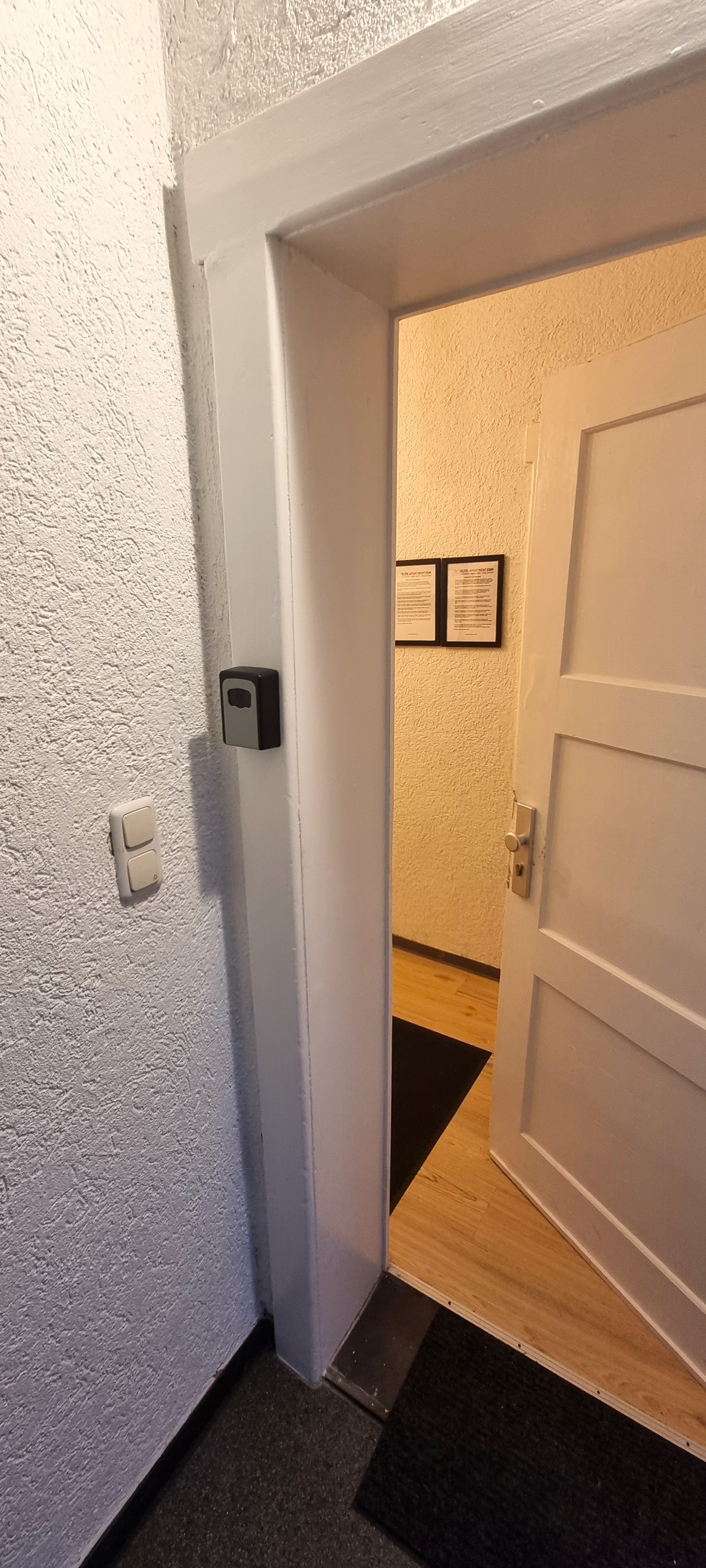  Nigella Apartment Directly At Celle Main Station For 6 People With Free Parking Fully Equipped Kitch  -  Nigella Apartment directly at Celle main station for 6 people with free parking Fully equipped kitchen Elite Standard  - Gallery -  28
