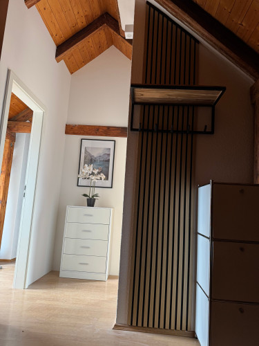 Large furnished maisonette apartment - 4 bedrooms - 6 persons - parking lot - Smart-TV - Gallery - 14