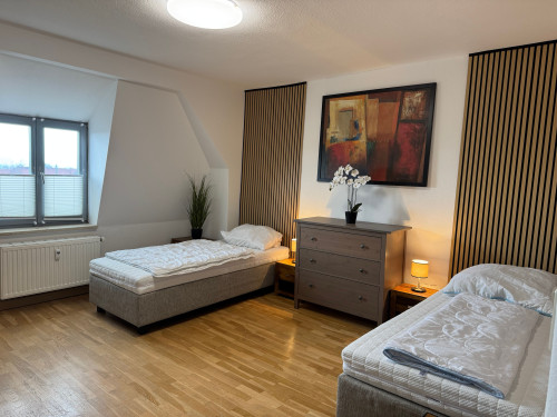 Large furnished maisonette apartment - 4 bedrooms - 6 persons - parking lot - Smart-TV - Gallery - 31