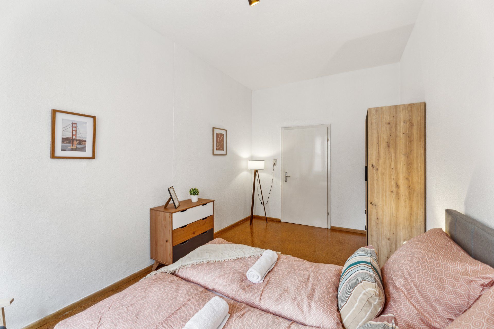 Stylish Historic Apartment In The Heart Of Nuremberg!  -  Stylish Historic Apartment in the Heart of Nuremberg!  - Gallery -  7