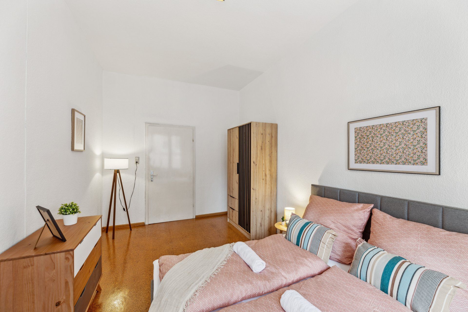  Stylish Historic Apartment In The Heart Of Nuremberg!  -  Stylish Historic Apartment in the Heart of Nuremberg!  - Gallery -  8
