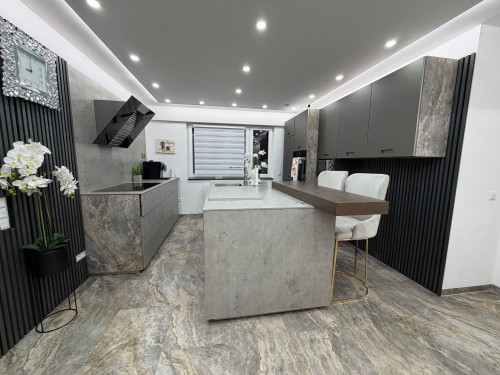Exklusive 140 m² Business-Wellness-Wohnung mit Sauna & Jacuzzi nahe Köln - Gallery - 52