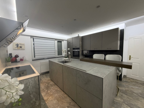 Exklusive 140 m² Business-Wellness-Wohnung mit Sauna & Jacuzzi nahe Köln - Gallery - 53