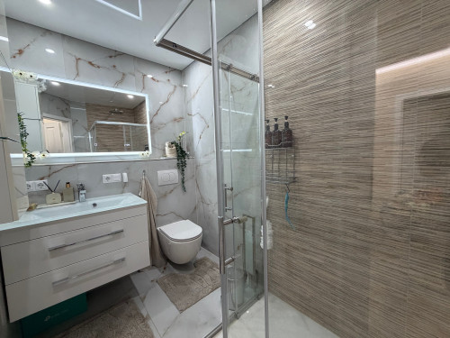 Exklusive 140 m² Business-Wellness-Wohnung mit Sauna & Jacuzzi nahe Köln - Gallery - 16