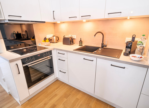 River Lux Suite | 5min to HBF