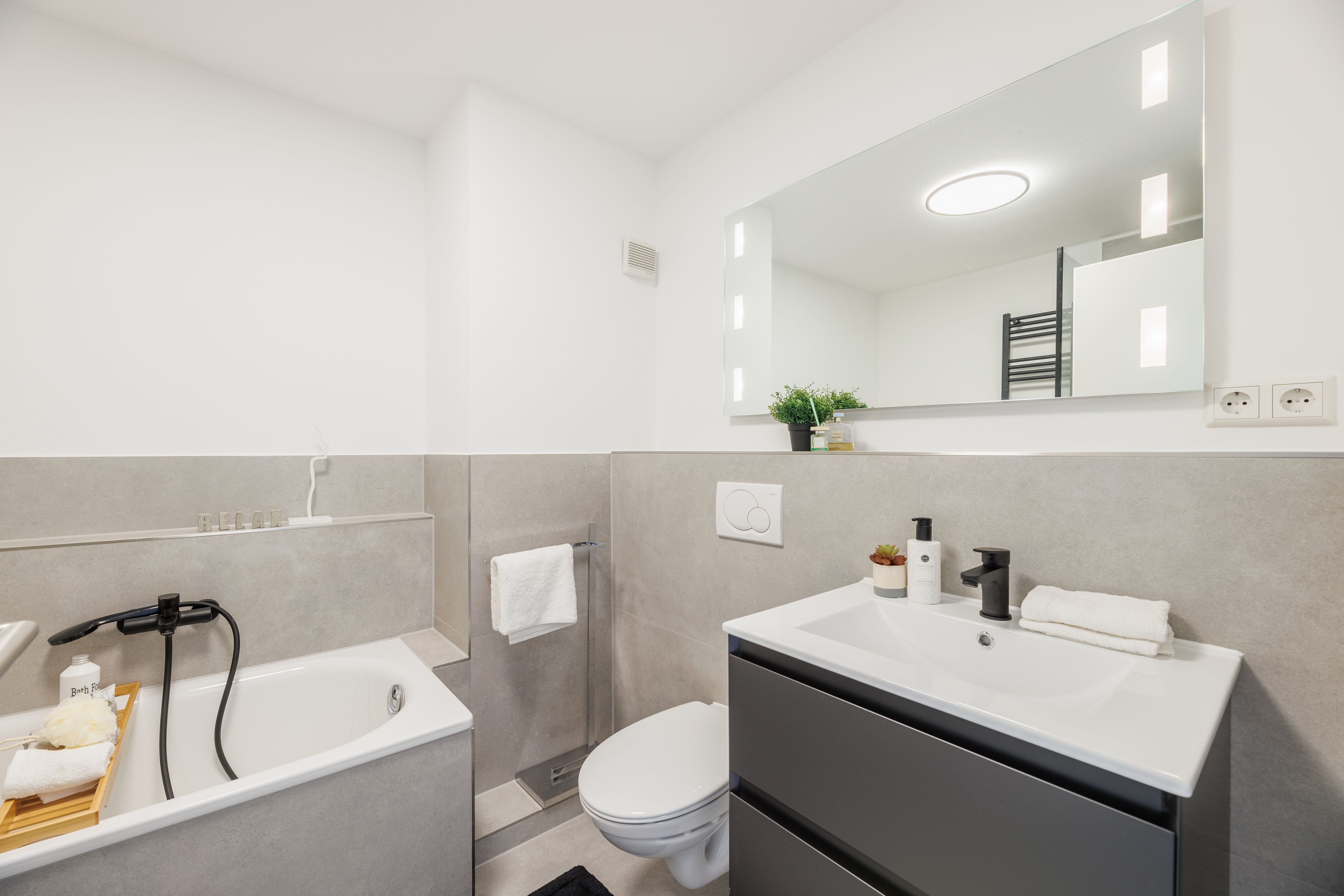 Bright And Beautiful Townhouse In Leinfelden-Echterdingen - 14