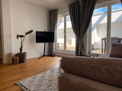 Modern 2-room apartment | Potsdam city center | Urban living with beautiful furnishings.