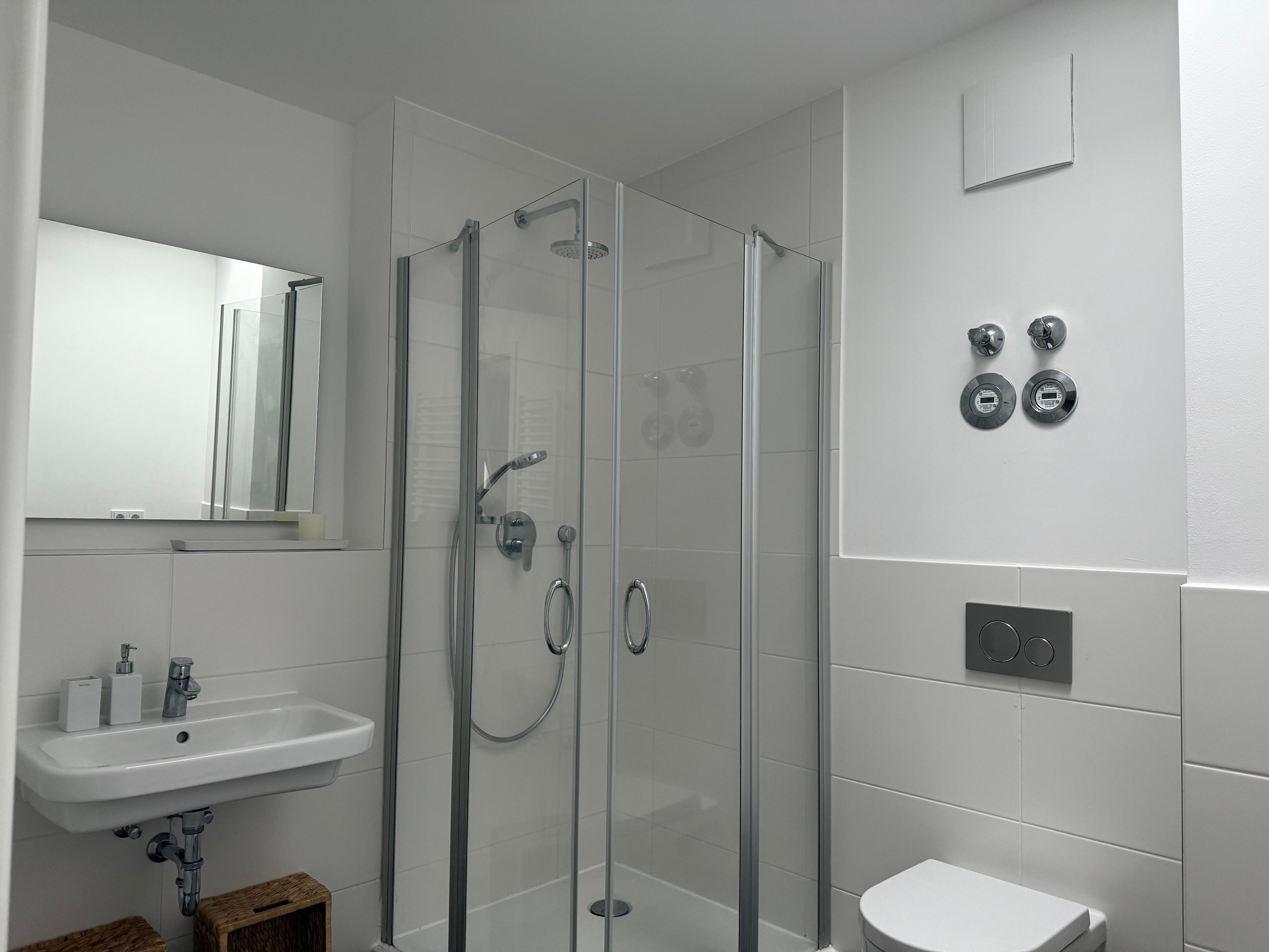 Modern 2-Room Apartment | Potsdam City Center | Urban Living With Beautiful Furnishings. - 3