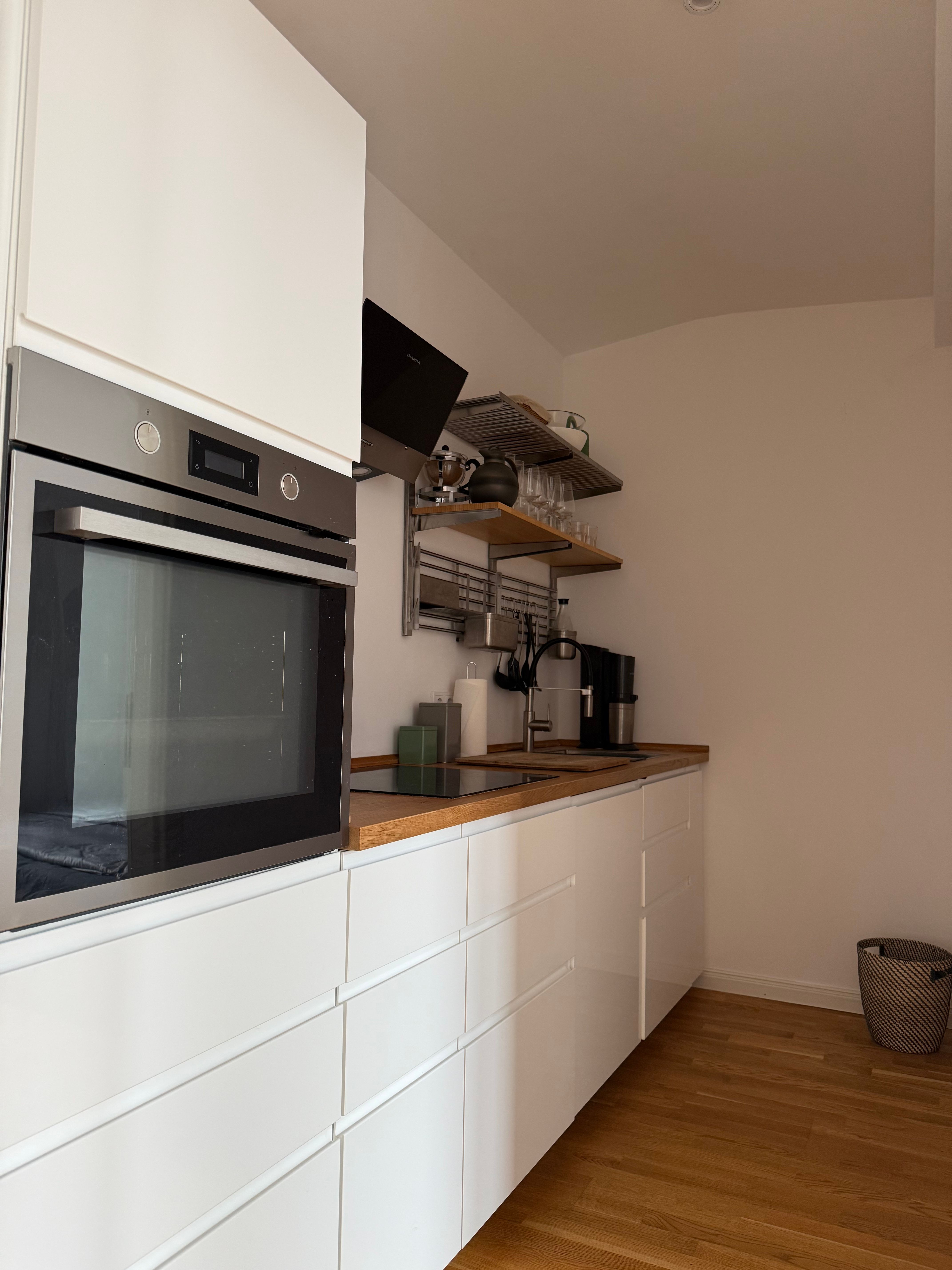 Modern 2-Room Apartment | Potsdam City Center | Urban Living With Beautiful Furnishings. - 2