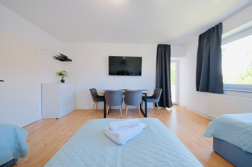 renovated comfortable Flat for 6 – Box-Spring Beds, Balcony & More - Gallery - 23