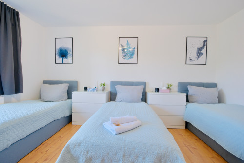 renovated comfortable Flat for 6 – Box-Spring Beds, Balcony & More - Gallery - 25
