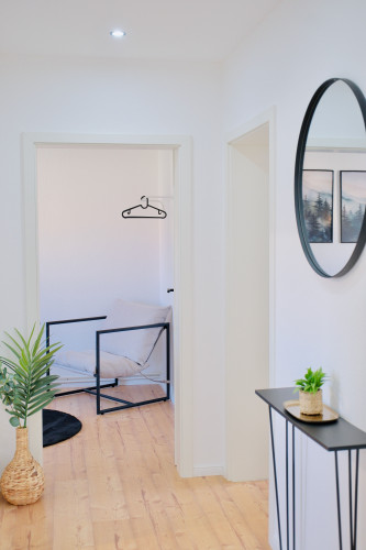 renovated comfortable Flat for 6 – Box-Spring Beds, Balcony & More - Gallery - 11
