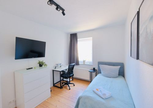 renovated comfortable Flat for 6 – Box-Spring Beds, Balcony & More - Gallery - 18