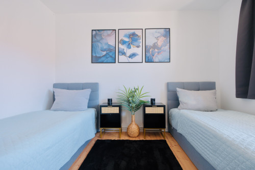 renovated comfortable Flat for 6 – Box-Spring Beds, Balcony & More - Gallery - 17