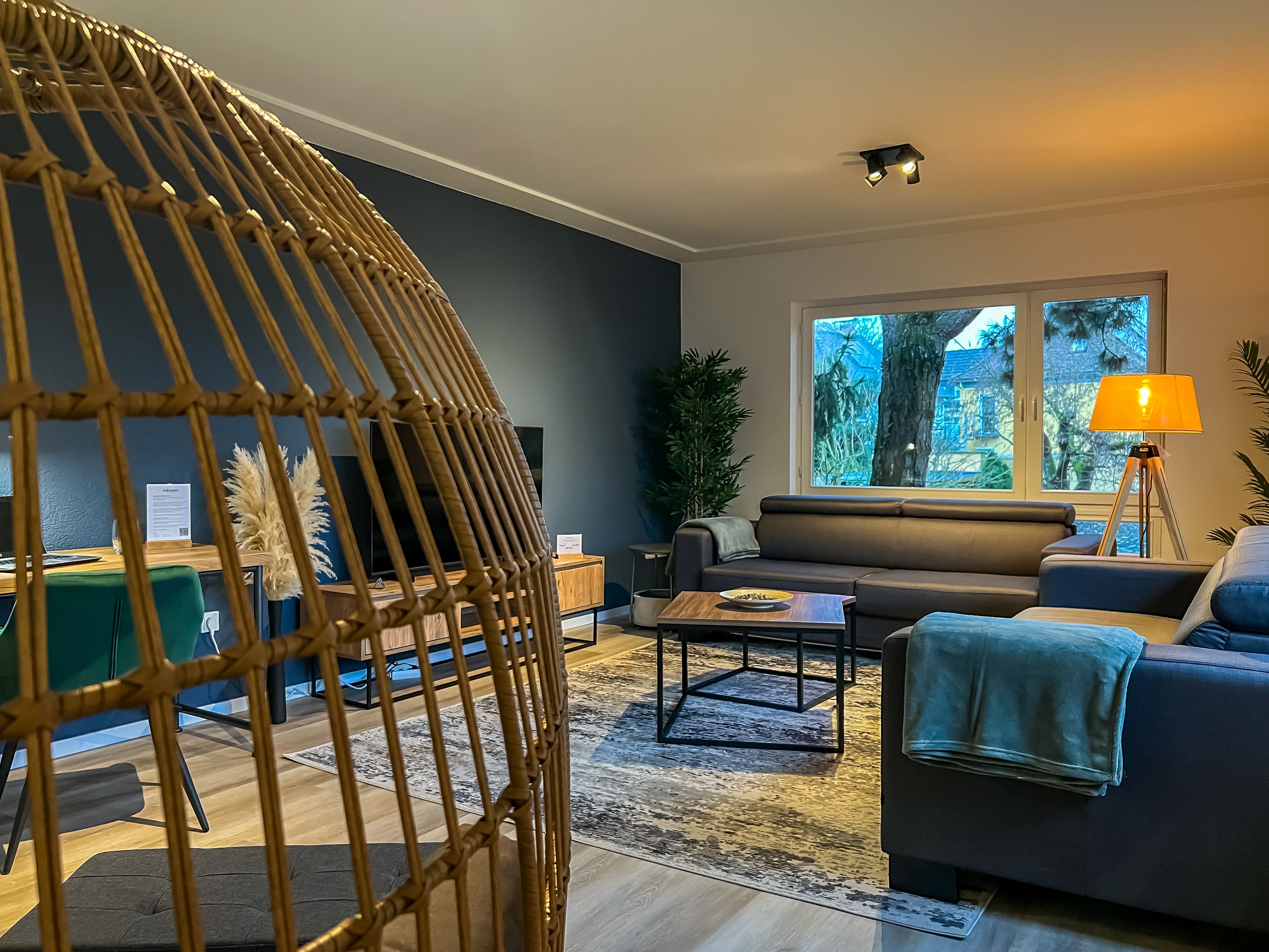 Kokomani: Stylish & Spacious Urban Oasis - 11
