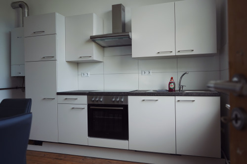 unique: 5 bedroom | 2 Bathroom | kitchen | central