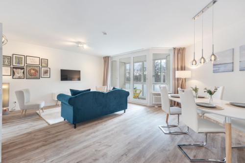 Beautifully furnished 3-room apartment with loggia - bright, modern, all inclusive