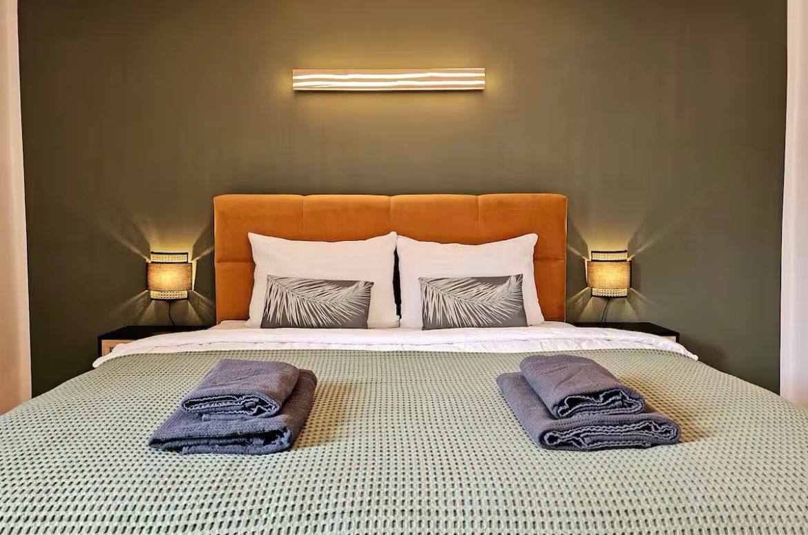  Ara - Large Terrace, BBQ, Kicker, PS4+Streaming  -  Ara - Large Terrace, BBQ, Kicker, PS4+Streaming  - Gallery -  24