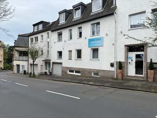 Amazing queensize bed studio in Bonn | kitchen | TV | Wi-Fi