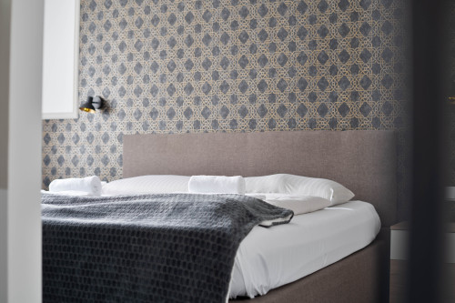 Amazing queensize bed studio in Bonn | kitchen | TV | Wi-Fi - Gallery - 18