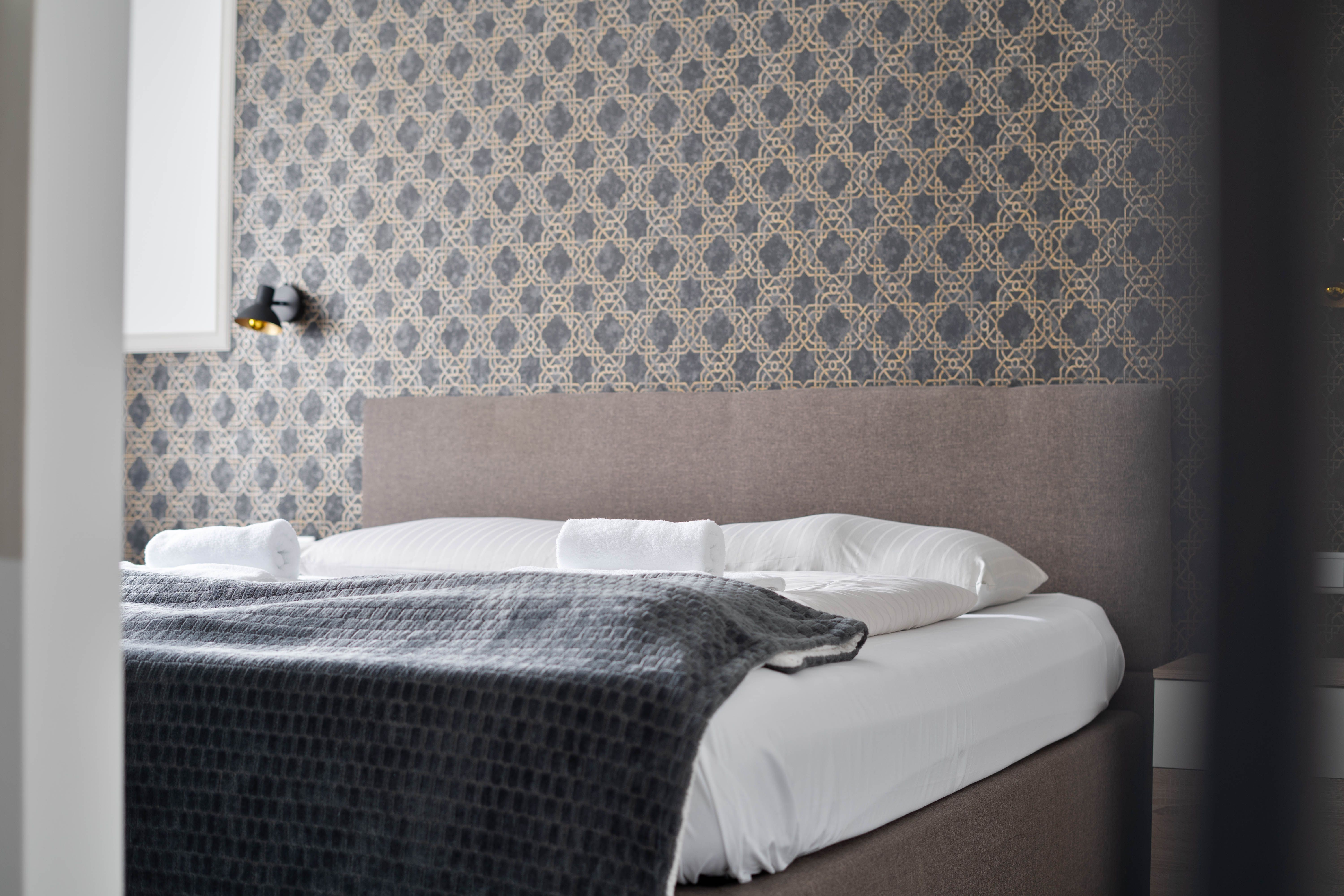Amazing Queensize Bed Studio In Bonn | Kitchen | TV | Wi-Fi - 17