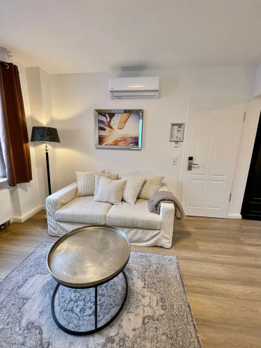 Coliving inclusive cleaning Private room with bathroom
