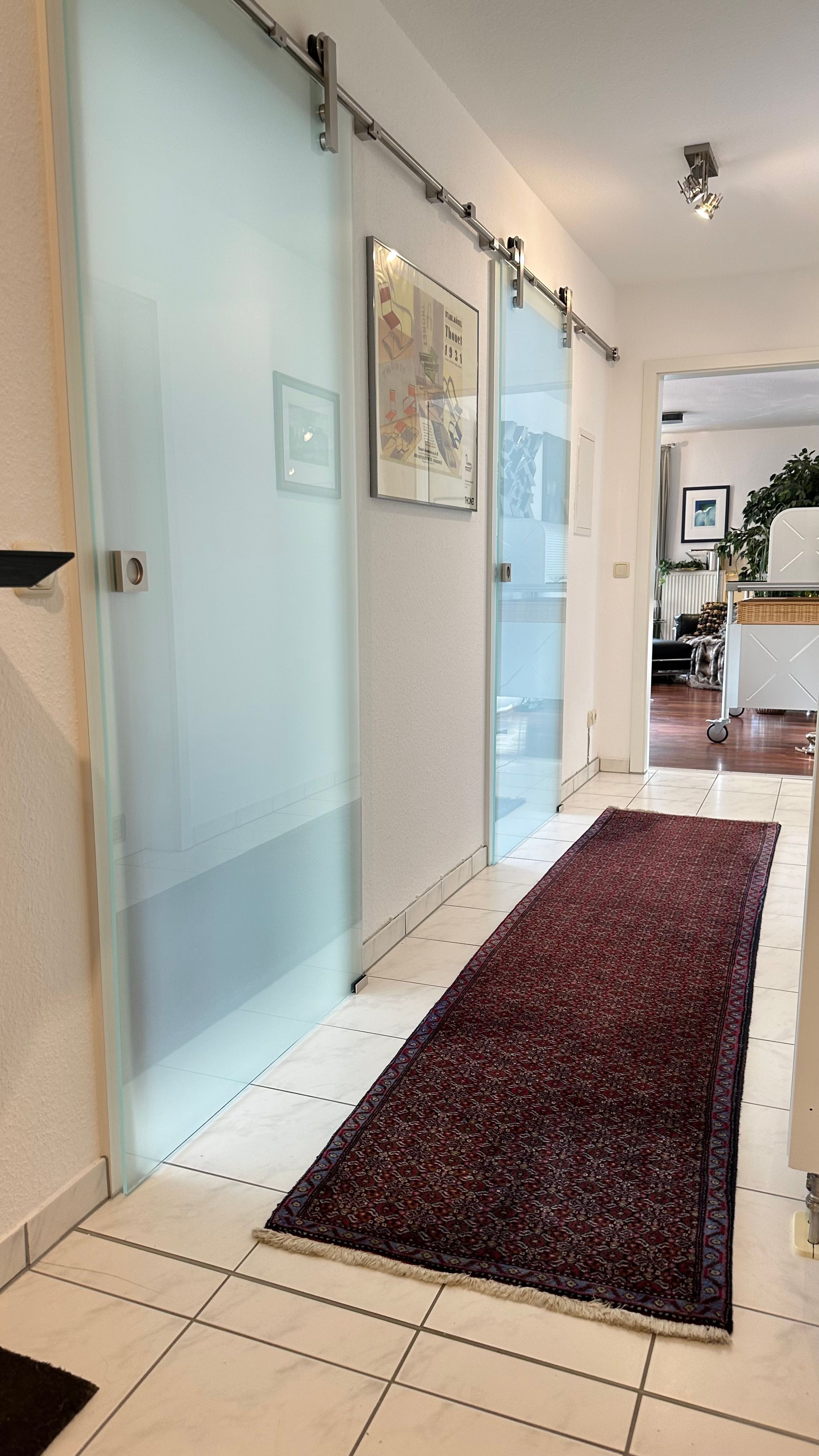  VOLL MÖBLIERTES APARTMENT NAHE STADTMITTE MARBURG  -  VOLL MÖBLIERTES APARTMENT NAHE STADTMITTE MARBURG  - Gallery -  4