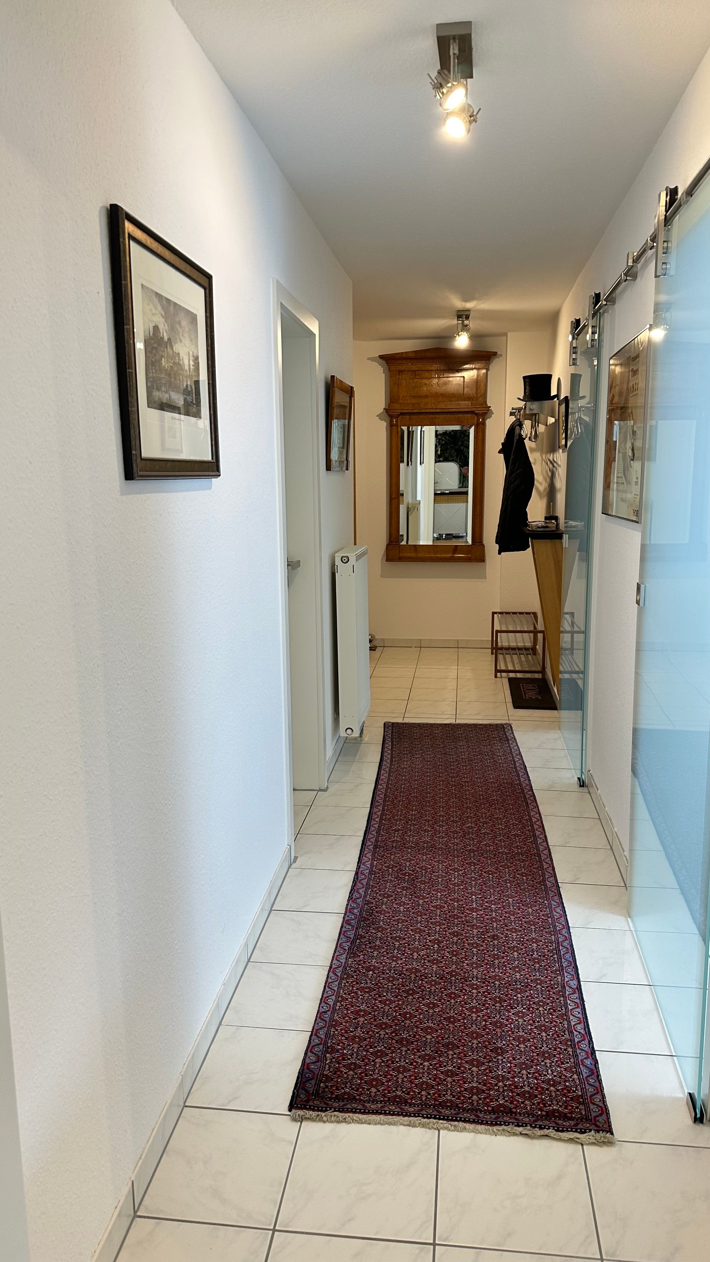  VOLL MÖBLIERTES APARTMENT NAHE STADTMITTE MARBURG  -  VOLL MÖBLIERTES APARTMENT NAHE STADTMITTE MARBURG  - Gallery -  3