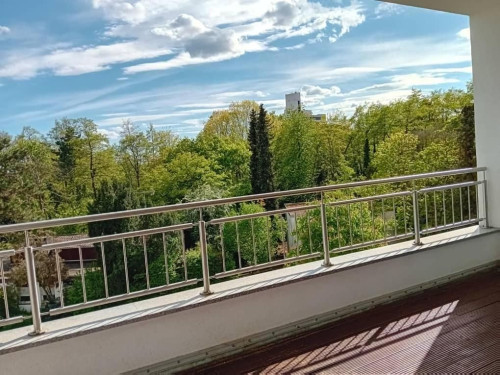 Pretty and bright Apartment in Schwalbach