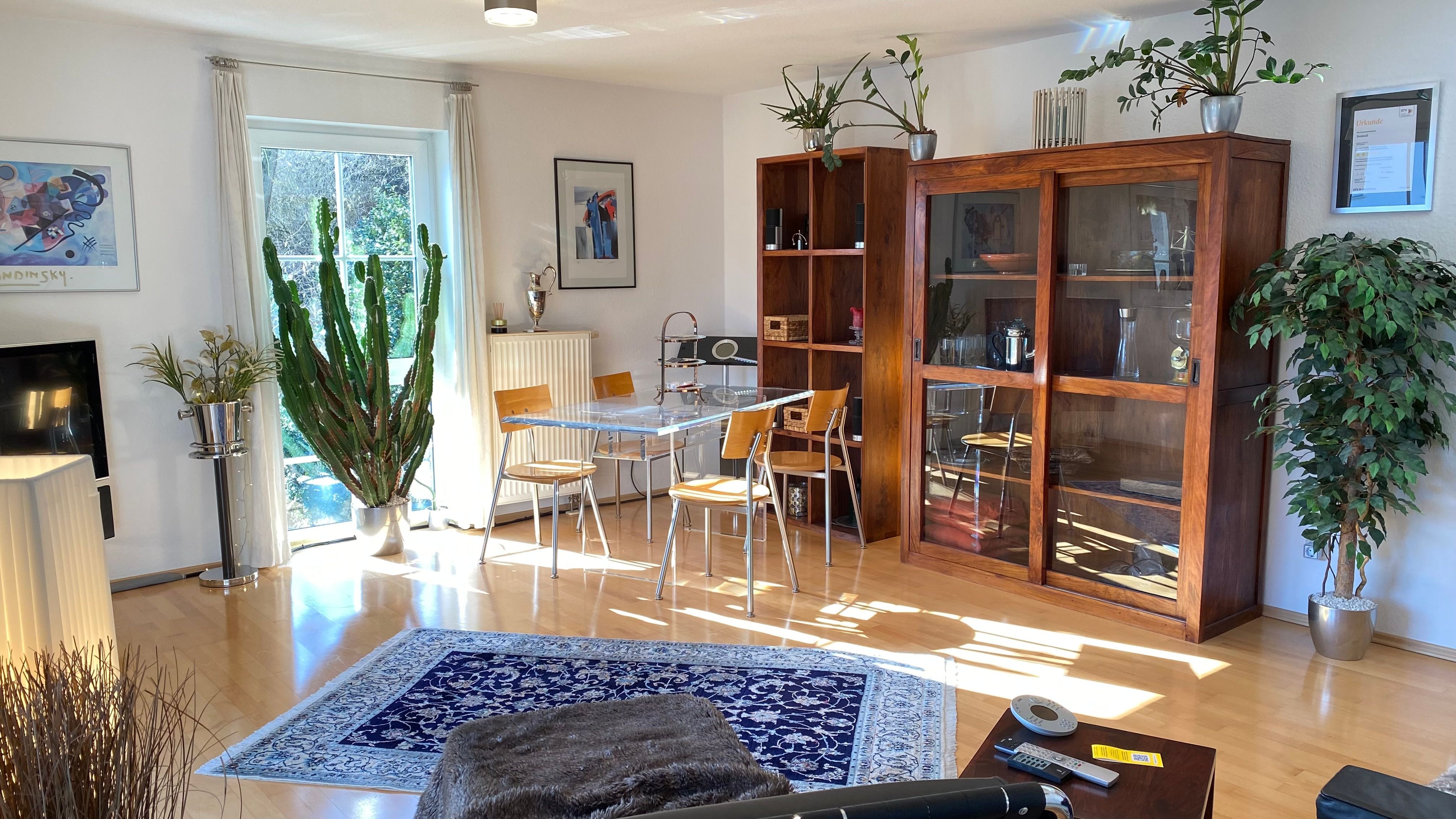  VOLL MÖBLIERTES BUSINESS APARTMENT NAHE STADTMITTE MARBURG  -  VOLL MÖBLIERTES BUSINESS APARTMENT NAHE STADTMITTE MARBURG  - Gallery -  29