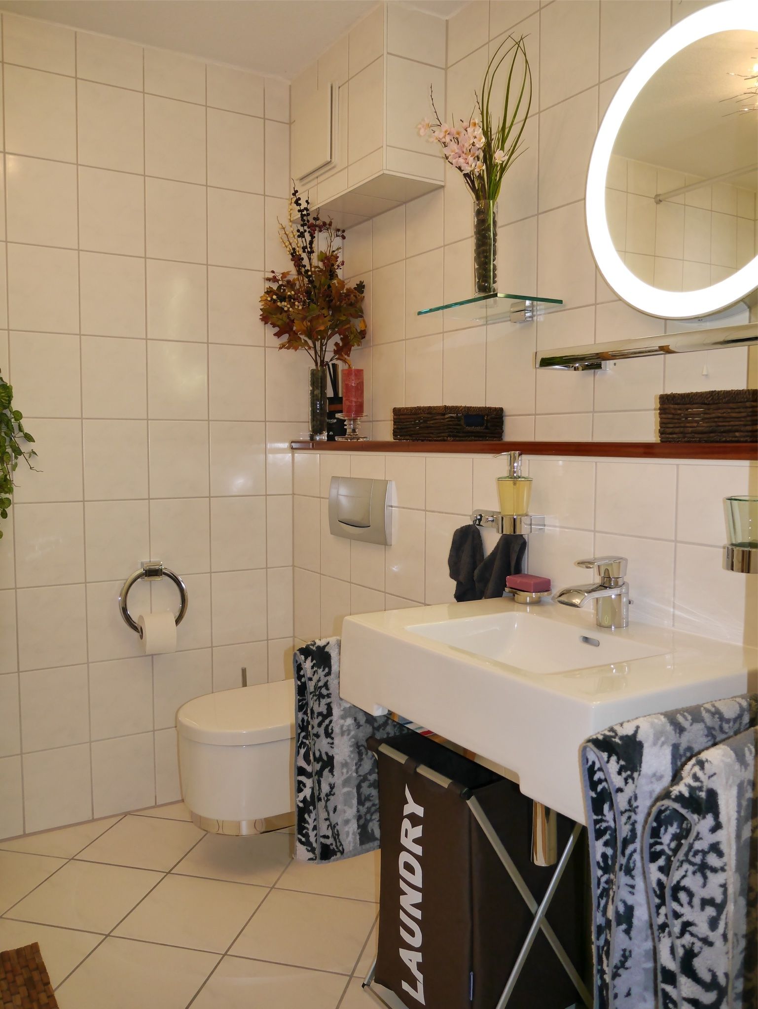  VOLL MÖBLIERTES BUSINESS APARTMENT NAHE STADTMITTE MARBURG  -  VOLL MÖBLIERTES BUSINESS APARTMENT NAHE STADTMITTE MARBURG  - Gallery -  8