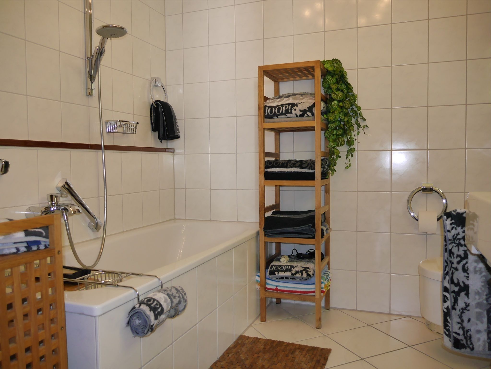  VOLL MÖBLIERTES BUSINESS APARTMENT NAHE STADTMITTE MARBURG  -  VOLL MÖBLIERTES BUSINESS APARTMENT NAHE STADTMITTE MARBURG  - Gallery -  7