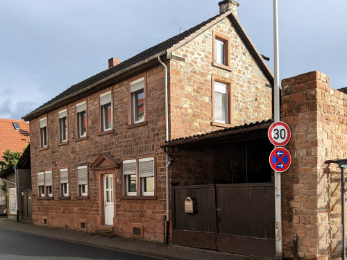 Spacious house with perfect connection to Frankfurt am Main