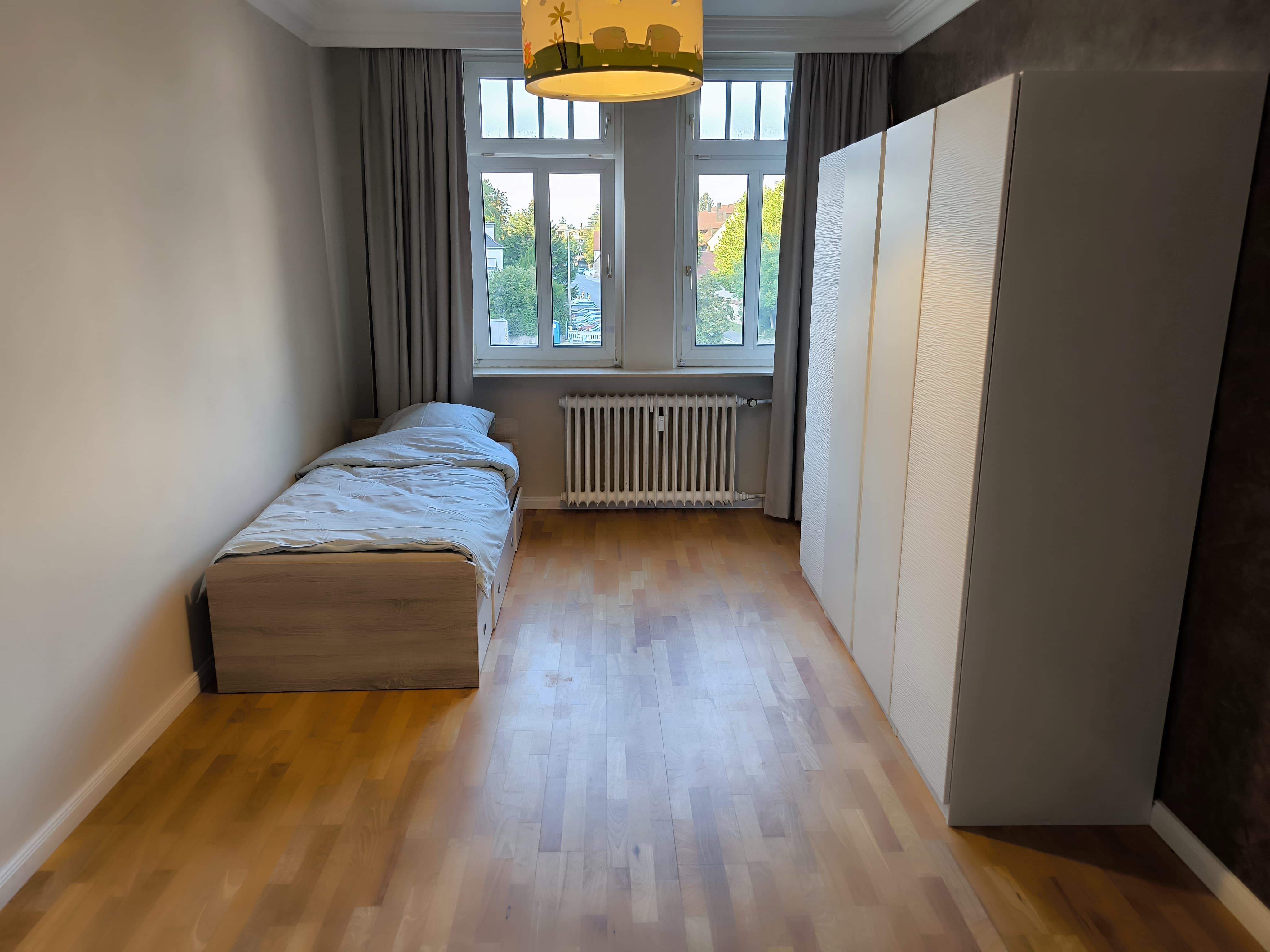  Luxurious And Centrally Located 4-Room Flat In The Centre Of Nuremberg. The House Is Located In A Gr  -  Luxurious and centrally located 4-room flat in the centre of Nuremberg. The house is located in a green oasis of Nuremberg.  - Gallery -  12