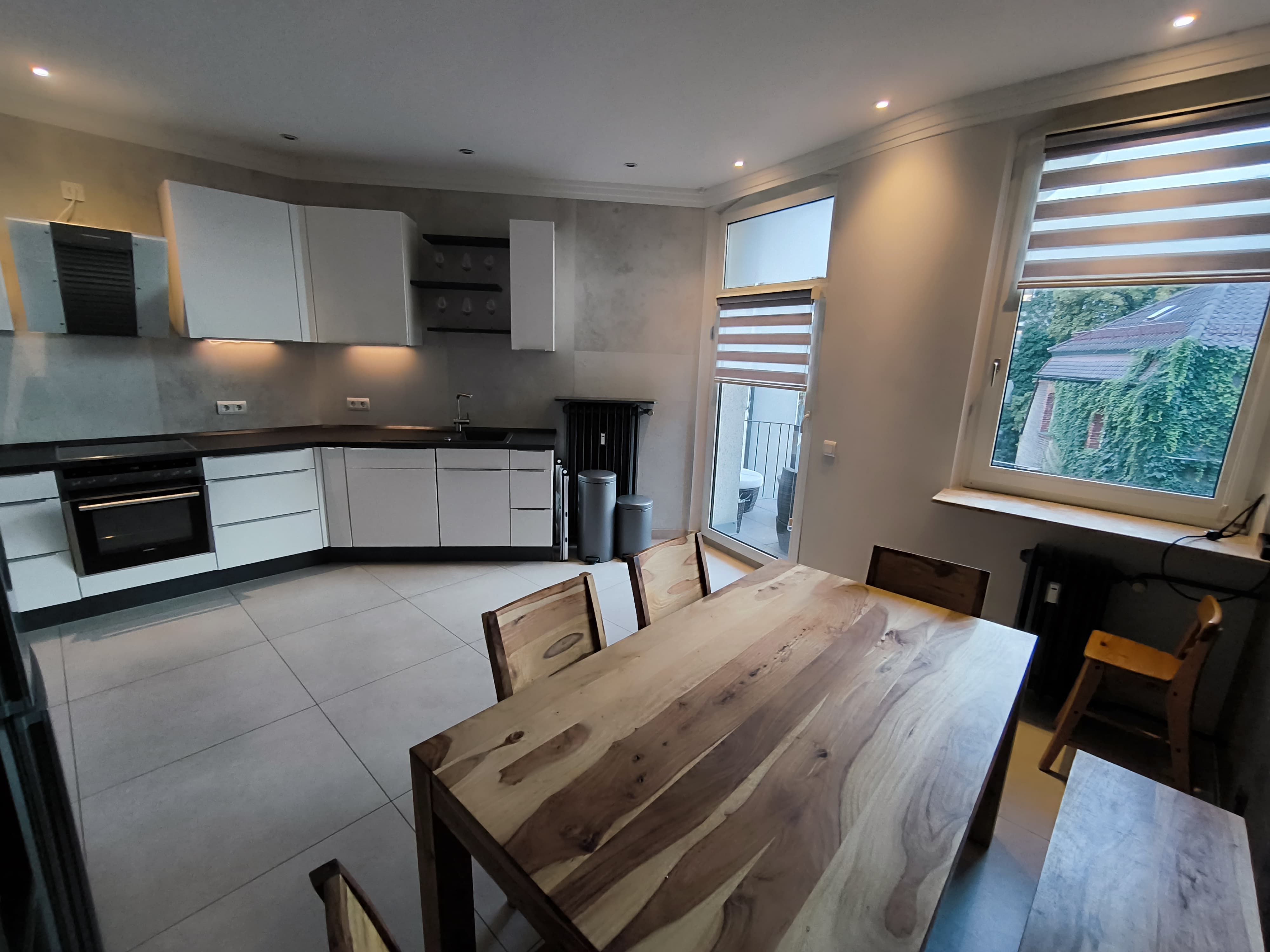  Luxurious And Centrally Located 4-Room Flat In The Centre Of Nuremberg. The House Is Located In A Gr  -  Luxurious and centrally located 4-room flat in the centre of Nuremberg. The house is located in a green oasis of Nuremberg.  - Gallery -  7