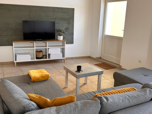 Modern Wohnen mit Rheinpanorama