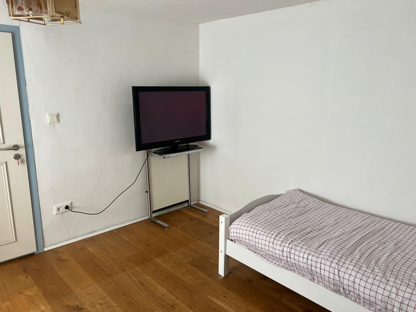  House With Plenty Space And Parking Lot In Gießen  -  House with plenty Space and Parking Lot in gießen  - Gallery -  8