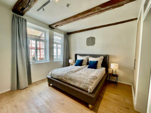 Bright and stylishly furnished old town flat - Gallery - 14