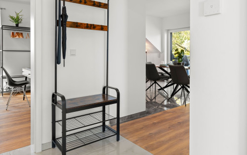 LiT LiVING: Luxus | Box SprIng | Parking | Garden