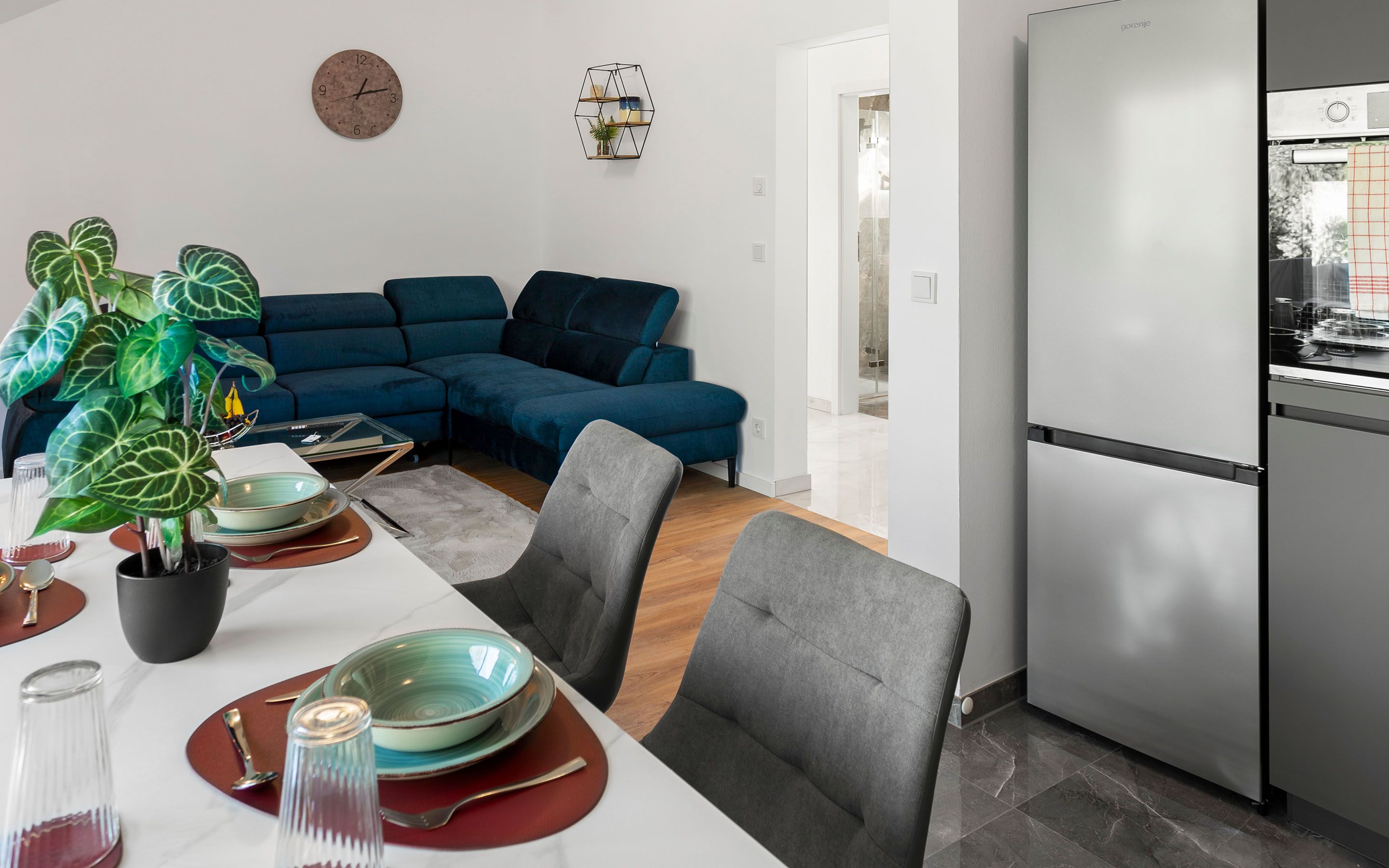  LiT LiVING: Luxus | Box SprIng | Parking | Garden  -  LiT LiVING: Luxus | Box SprIng | Parking | Garden  - Gallery -  15