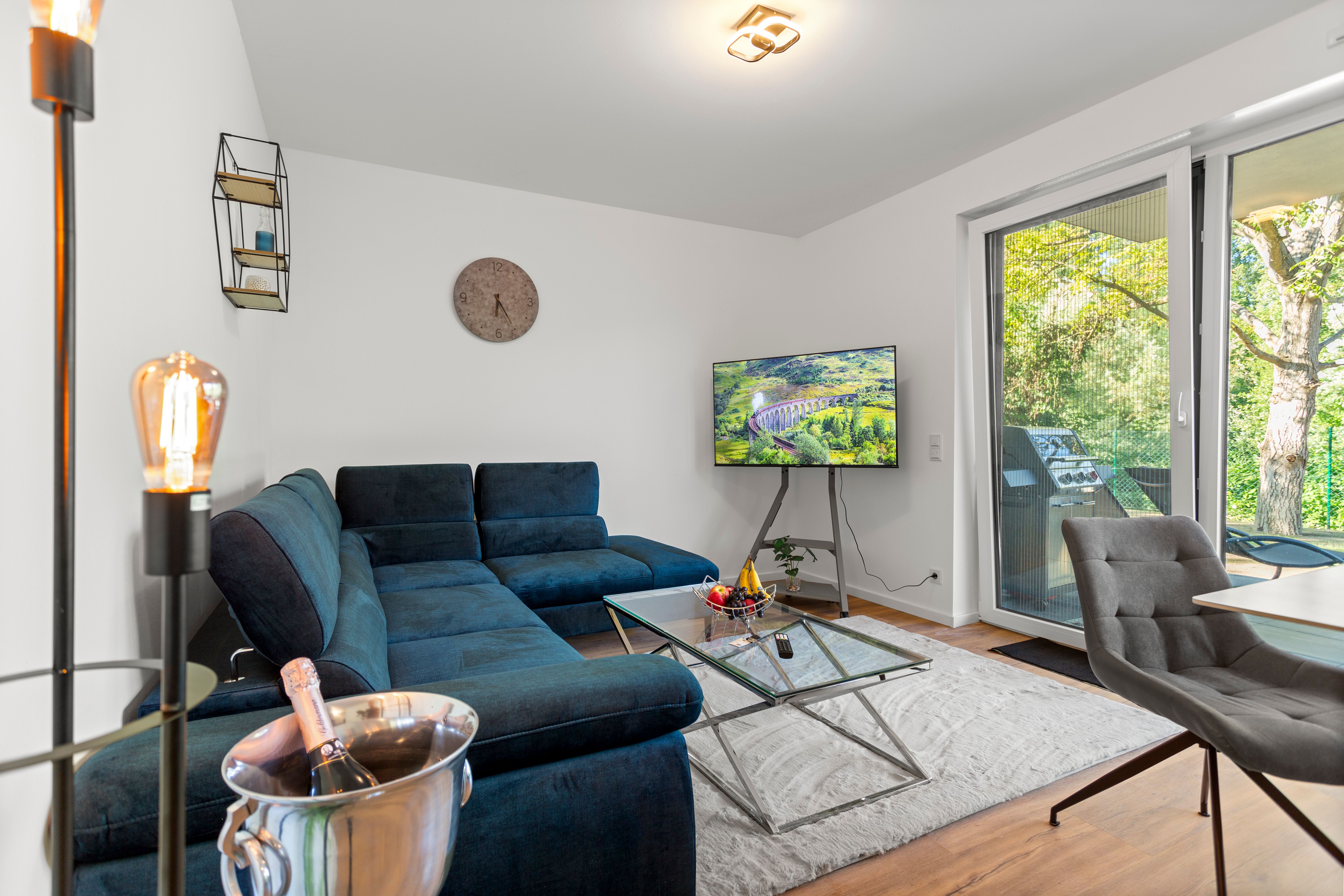  LiT LiVING: Luxus | Box SprIng | Parking | Garden  -  LiT LiVING: Luxus | Box SprIng | Parking | Garden  - Gallery -  42